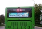 P2.5 P5 IP65 que enrolla la pantalla de visualización llevada al aire libre para la parada de autobús de la ventana posterior