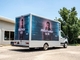 Vehículo móvil Van Truck Mounted de la prenda impermeable de la pantalla de la pantalla LED de P8 PAdvertising